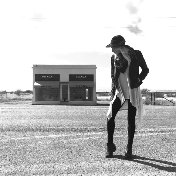 Meet your Posher, Sarah - Picture 1 of 1